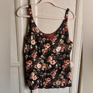 🌸 3/$30| WHBM Reversible tank - 4 looks in 1!